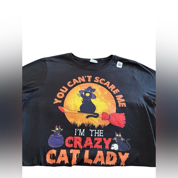 Port & Co Black SS Tee XL You Can’t Scare Me~ I’m The Crazy Cat Lady” Halloween - Picture 3 of 4